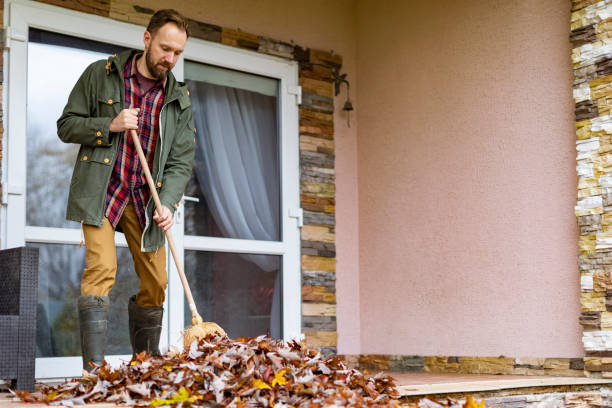 Best Garage Cleanout Services  in Nokomis, IL